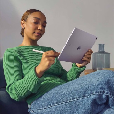 Планшет Apple iPad Air 13" 1Tb (2024) Wi-Fi фиолетовый